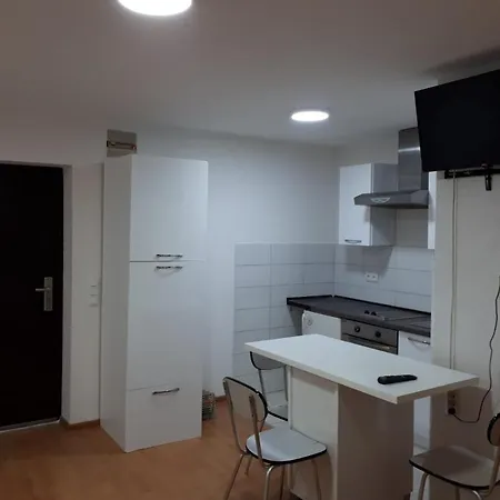 Apartment Apartman *